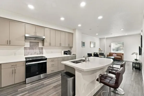 1853 ALMADEN RD 103