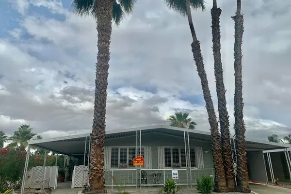 377 CLUB CIRCLE DR