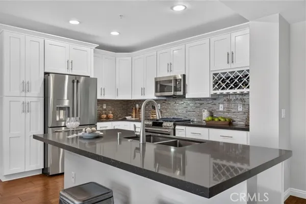 111 S DE LACEY AVE 306