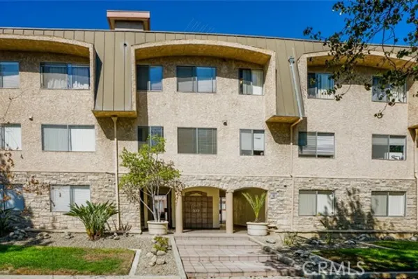 377 W CALIFORNIA AVE 27