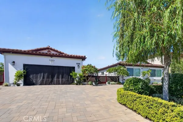 5451 LOCKHAVEN DR