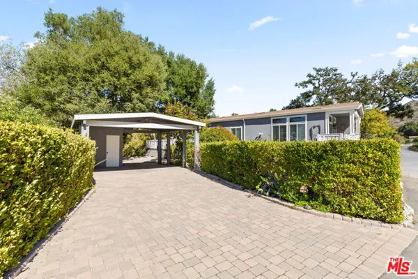 6 SHERWOOD DR