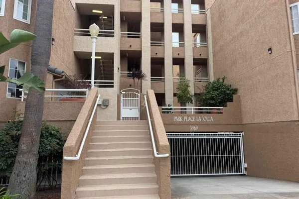 3969 MAHAILA AVE 106