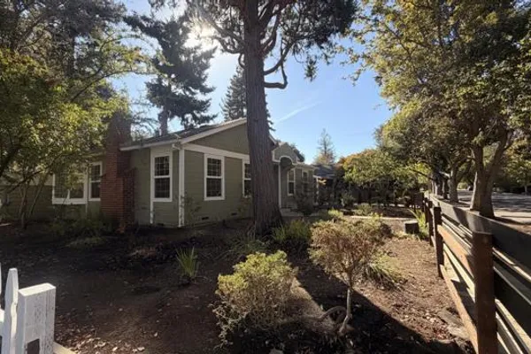 458 CENTRAL AVE