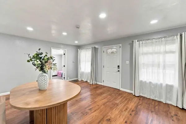 21513 BETTY ANN CT
