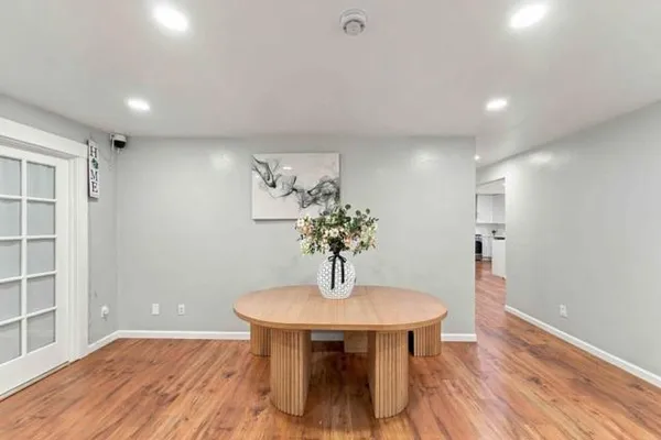 21513 BETTY ANN CT