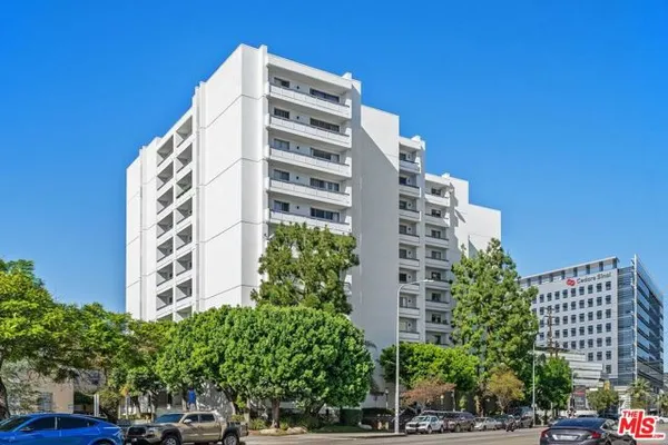 321 S SAN VICENTE BLVD 301