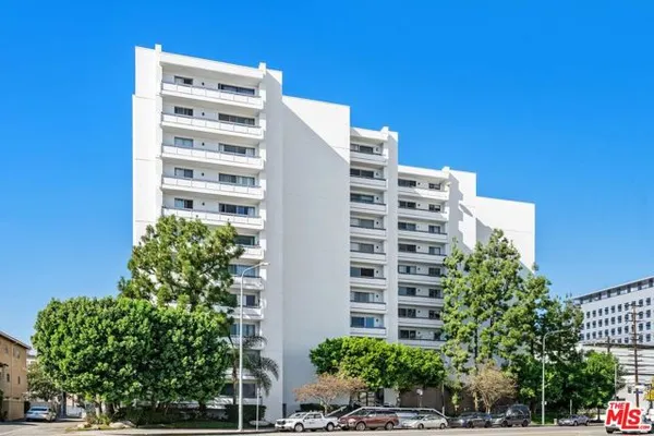 321 S SAN VICENTE BLVD 301