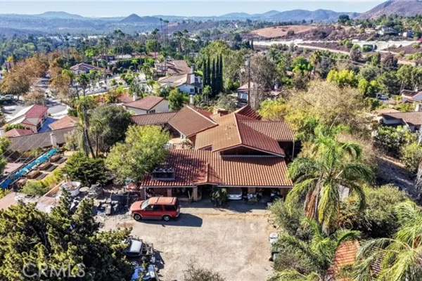 2855 VERDA AVE