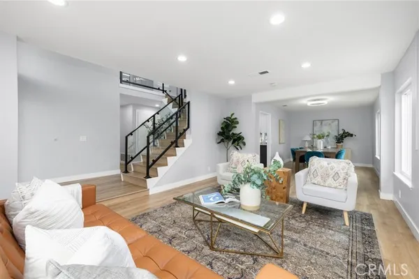 117 N THISTLE RD