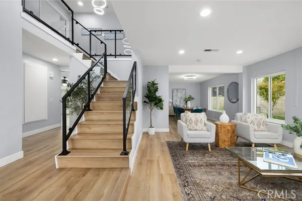 117 N THISTLE RD