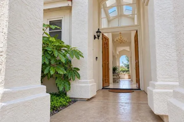5851 SARATOGA CORTE
