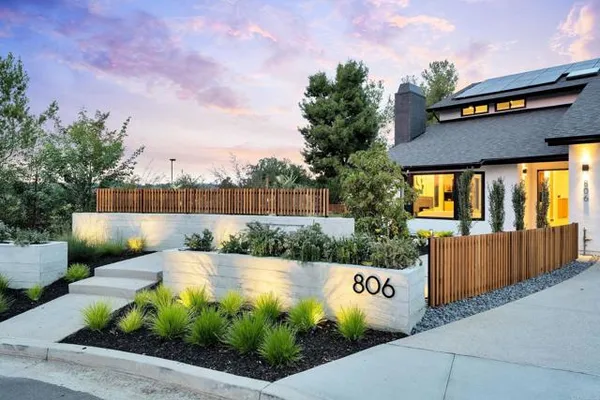 806 NEEDLEROCK PL