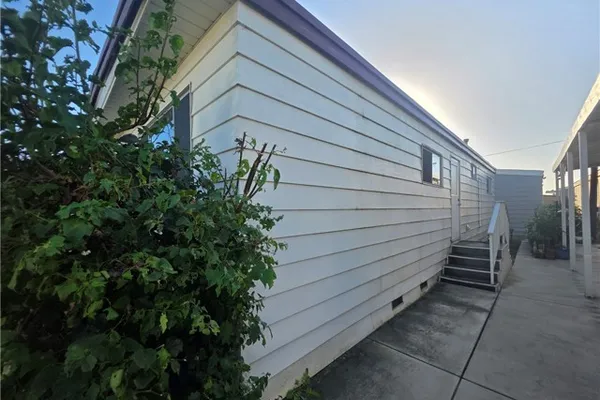 15141 BEACH BLVD 59