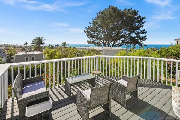 4637 DEL MAR AVE