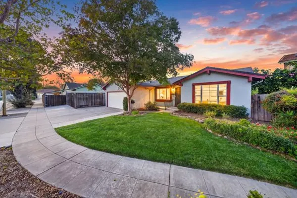 369 GRANDIN CT