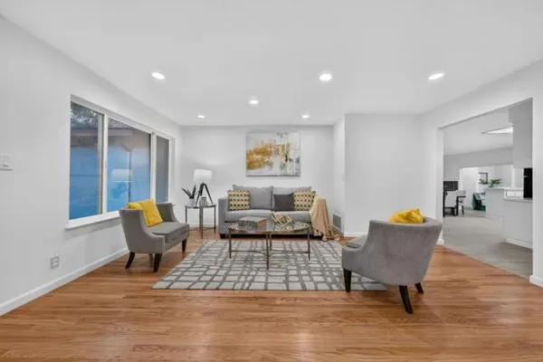 369 GRANDIN CT
