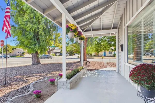 1651 MOUNT VERNON DR