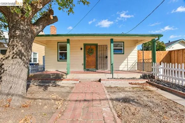308 W 8TH ST