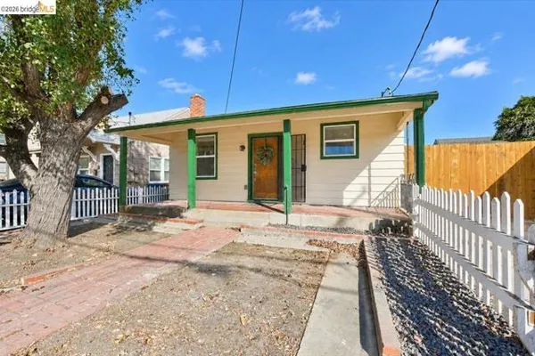 308 W 8TH ST