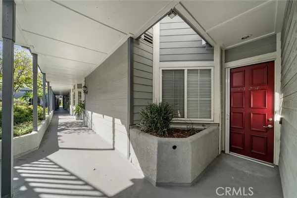 132 W LEMON AVE A