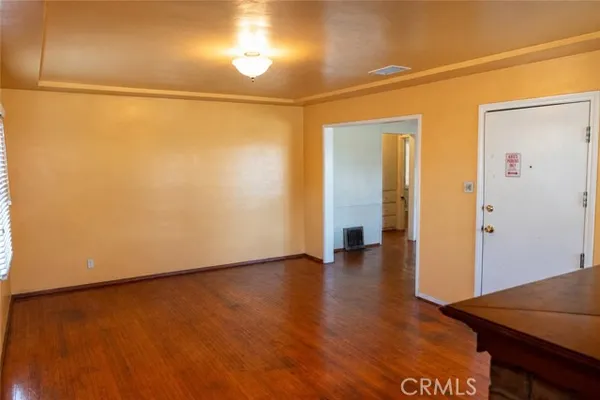 1615 W CENTURY BLVD