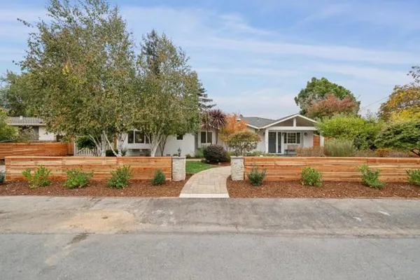 428 CASITA WAY