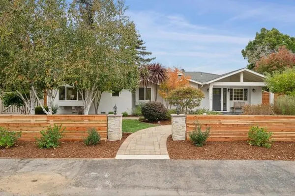 428 CASITA WAY