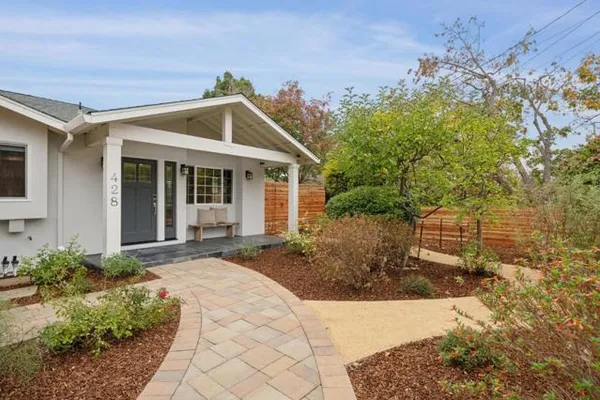 428 CASITA WAY