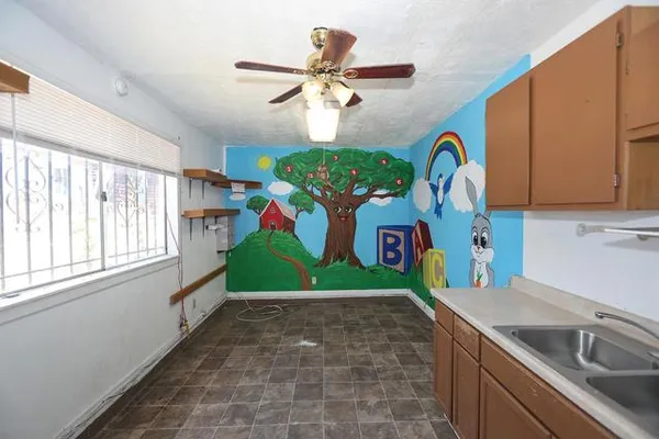 1164 OCEAN AVE