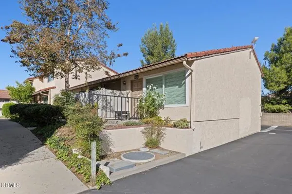 1423 RAMONA DR