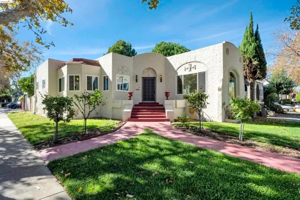 696 CENTRAL AVE