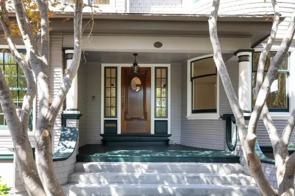 755 UNIVERSITY AVE
