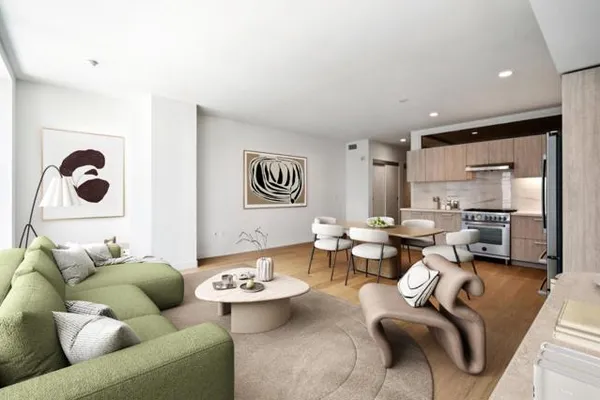 188 W SAINT JAMES ST 11009