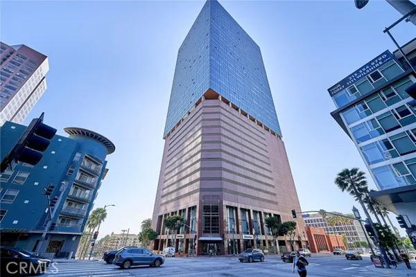 1100 WILSHIRE BLVD 2204