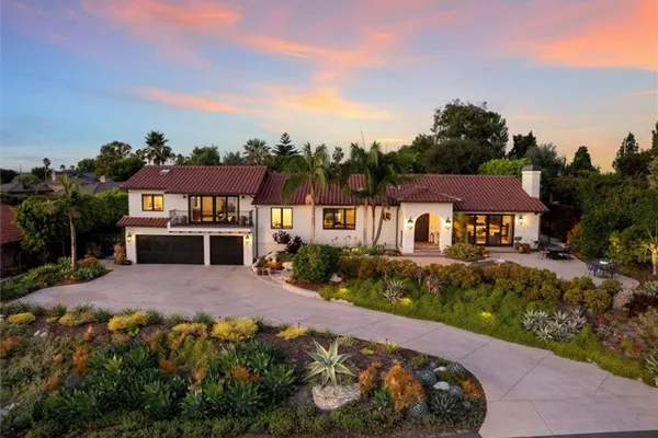 42 OCEANAIRE DR