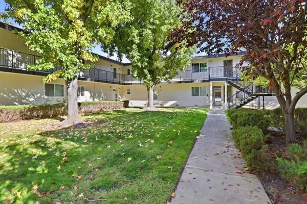 14225 LORA DR 93