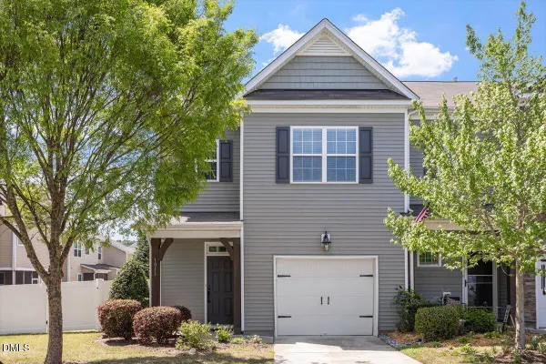 1011 SKYLER LN