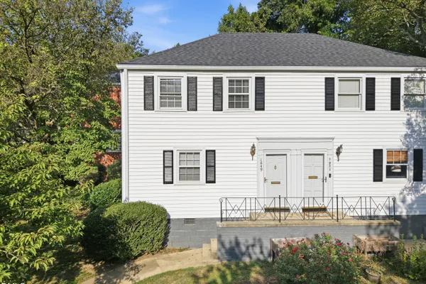 1649 SUTTON DR