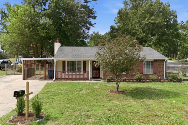 3909 OLD CREEK CT