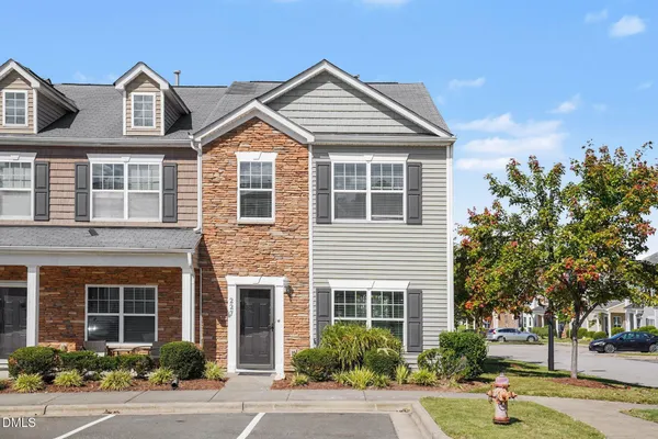 1304 COZART ST 227