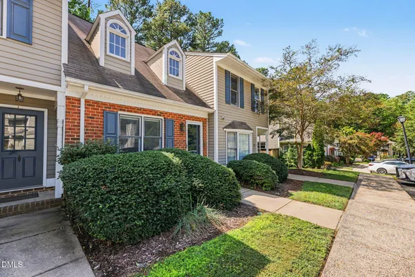 55 FOREST OAKS DR