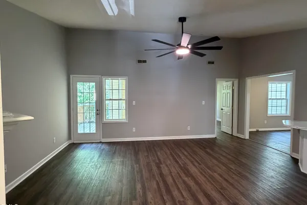 2201 MOUNTAIN MIST CT 302