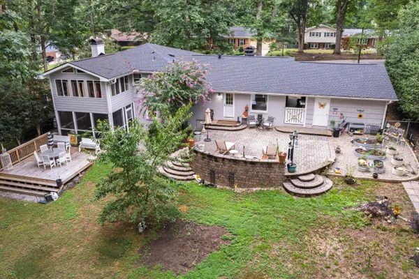 1209 WILLOWBROOK DR