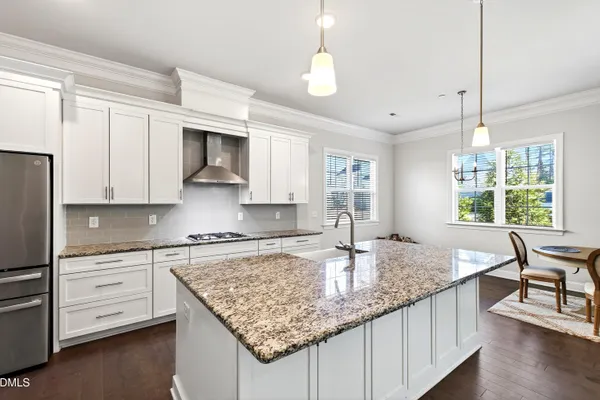 216 COTTEN DR