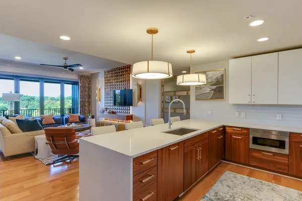 523 S W ST 501