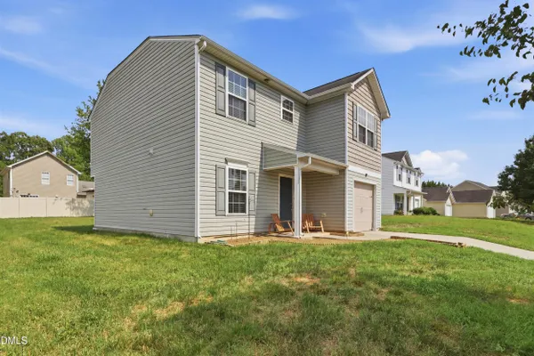 707 BENTLEY LN