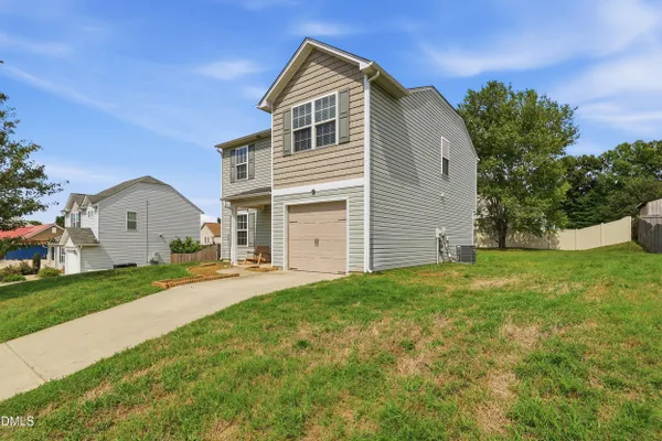 707 BENTLEY LN