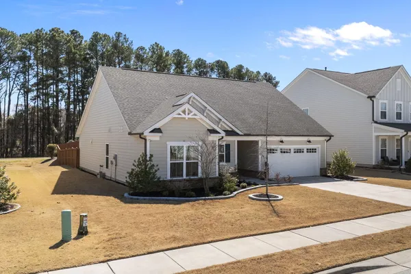 3735 AUTUMN CREEK DR