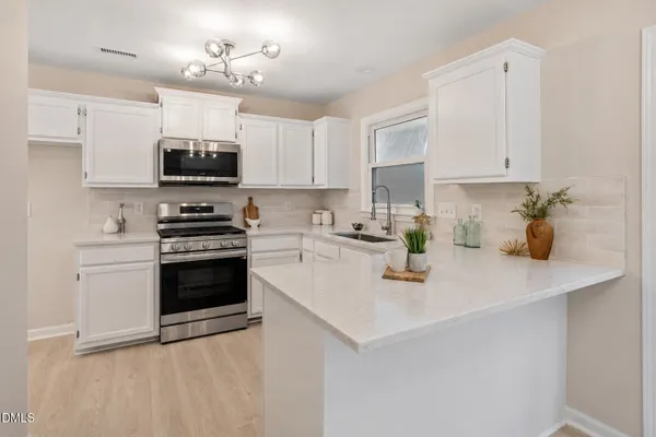 1414 RAVENSTHORPE DR